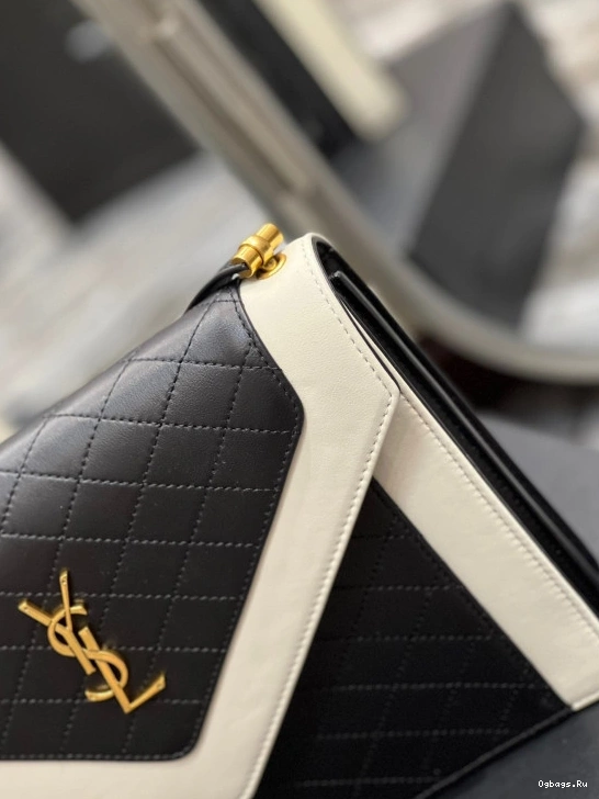GABY YSL 0719